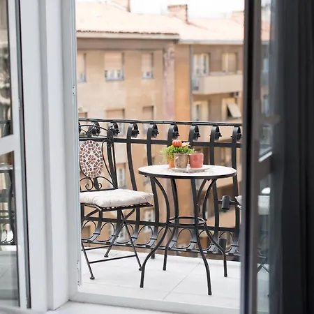 Sherri Apartment